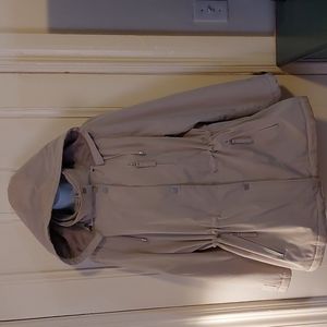Braeten Woman's Petite lightweight coat with detachable hood.